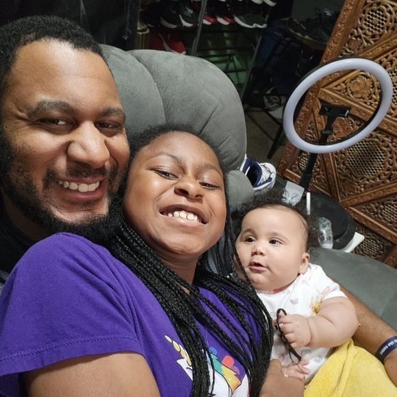 Meet your Poshers, Grabbiee!!! - Picture 10 of 14